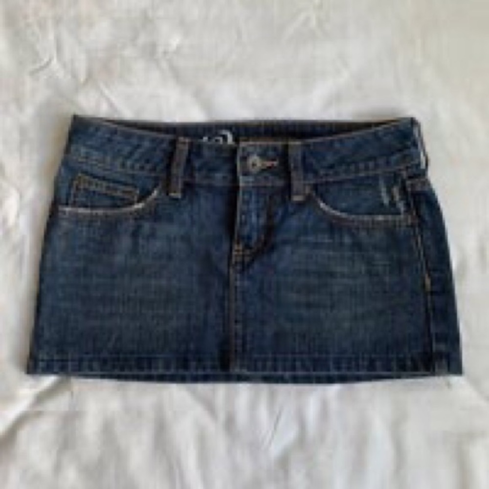 ISO this skirt